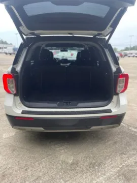 More photos of 2022 Ford Explorer XLT at Hixson Ford Leesville, LA