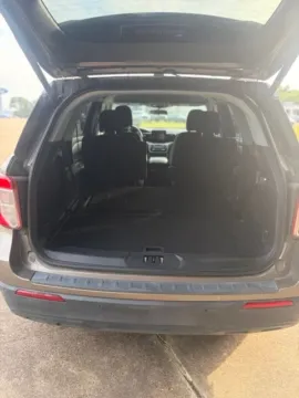 More photos of 2021 Ford Explorer XLT at Hixson Ford Leesville, LA