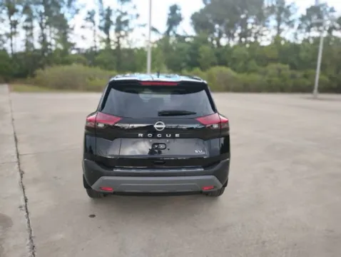 More photos of 2023 Nissan Rogue SV at Hixson Ford Leesville, LA