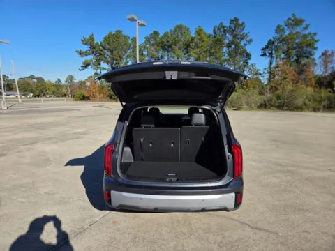 More photos of 2024 Kia Telluride LX at Hixson Ford Leesville, LA