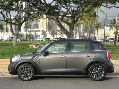 Photos of 2013 MINI Cooper S Countryman for sale in Honolulu, HI at Aloha Auto Depot LLC.