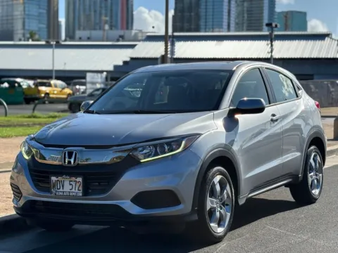 Silver 2021 Honda HR-V LX for sale in Honolulu, HI