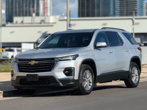 Silver 2022 Chevrolet Traverse LT for sale in Honolulu, HI