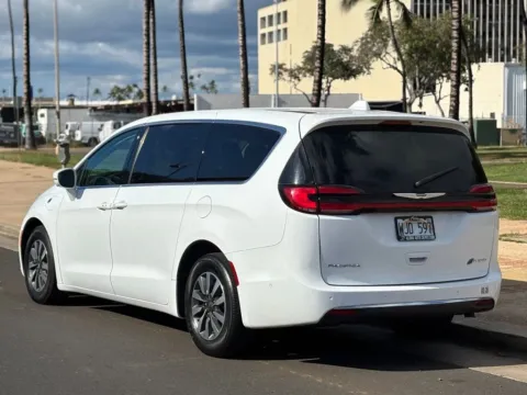 Another view of 2022 Chrysler Pacifica Hybrid Touring L for sale in Honolulu, HI at Aloha Auto Depot LLC.