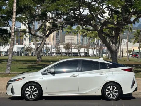 Photos of 2018 Toyota Prius Prime Plus for sale in Honolulu, HI at Aloha Auto Depot LLC.