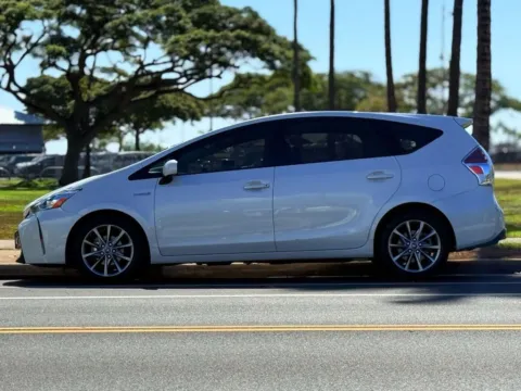Photos of 2016 Toyota Prius v Three for sale in Honolulu, HI at Aloha Auto Depot LLC.
