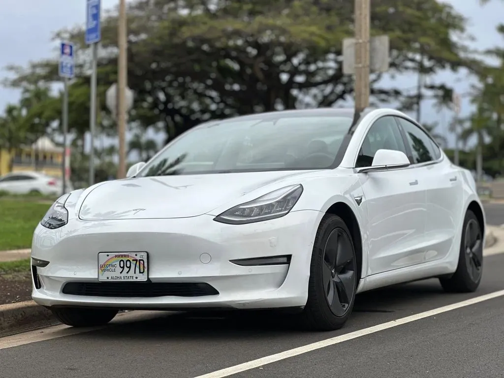 White 2018 Tesla Model 3 Mid Range for sale in Honolulu, HI