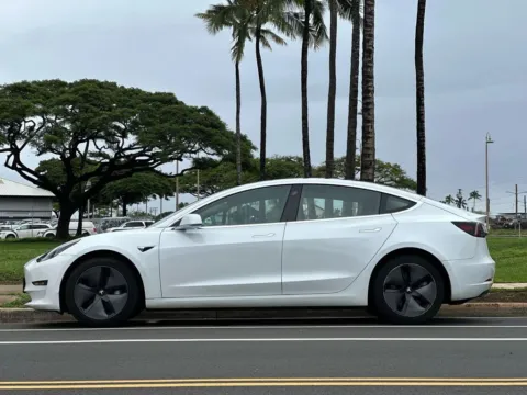 Photos of 2018 Tesla Model 3 Mid Range for sale in Honolulu, HI at Aloha Auto Depot LLC.