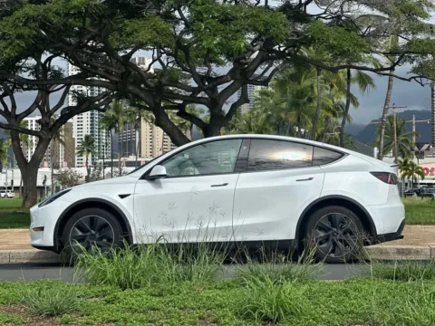 Photos of 2023 Tesla Model Y Long Range for sale in Honolulu, HI at Aloha Auto Depot LLC.