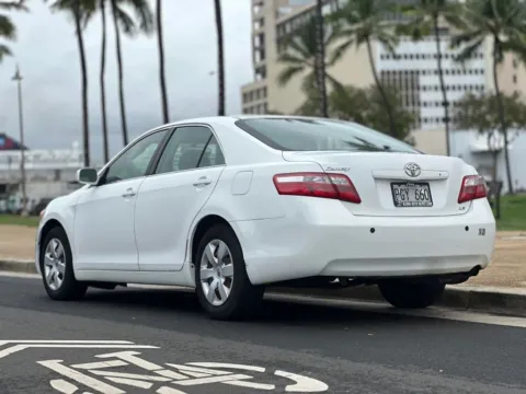 Another view of 2007 Toyota Camry SE for sale in Honolulu, HI at Aloha Auto Depot LLC.