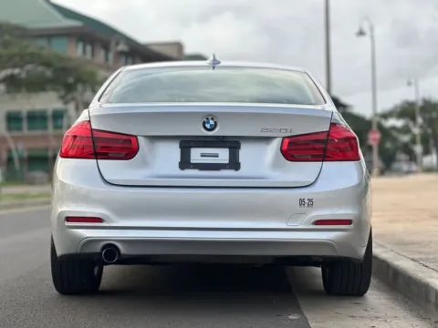 More photos of 2018 BMW 3 Series 320i at Aloha Auto Depot LLC., HI