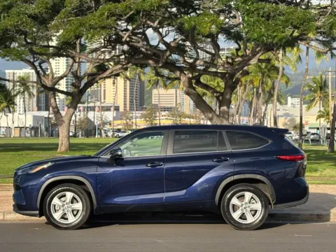 Photos of 2023 Toyota Highlander L for sale in Honolulu, HI at Aloha Auto Depot LLC.