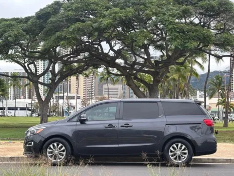Photos of 2020 Kia Sedona LX for sale in Honolulu, HI at Aloha Auto Depot LLC.