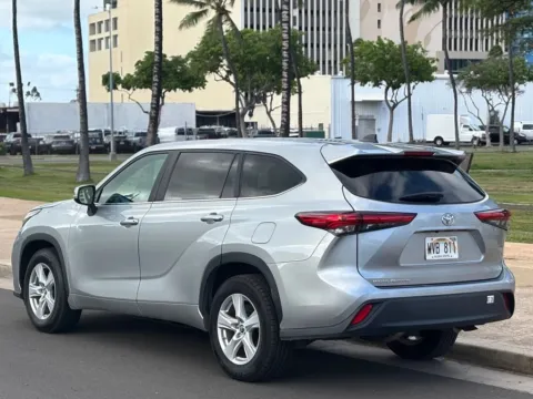 Another view of 2023 Toyota Highlander LE for sale in Honolulu, HI at Aloha Auto Depot LLC.