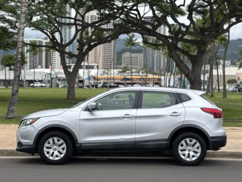 Photos of 2019 Nissan Rogue Sport S for sale in Honolulu, HI at Aloha Auto Depot LLC.