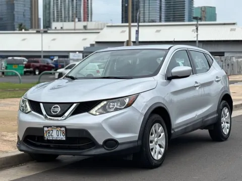 Silver 2019 Nissan Rogue Sport S for sale in Honolulu, HI
