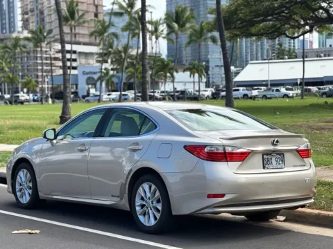 Another view of 2014 Lexus ES 300h for sale in Honolulu, HI at Aloha Auto Depot LLC.