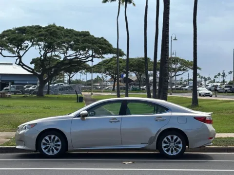 Photos of 2014 Lexus ES 300h for sale in Honolulu, HI at Aloha Auto Depot LLC.