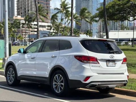Another view of 2018 Hyundai Santa Fe SE for sale in Honolulu, HI at Aloha Auto Depot LLC.