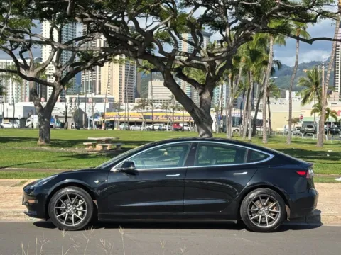 Photos of 2019 Tesla Model 3 Standard Range Plus for sale in Honolulu, HI at Aloha Auto Depot LLC.