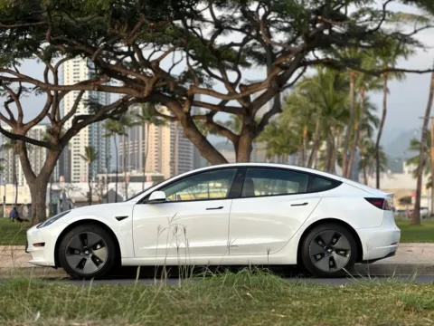 Photos of 2021 Tesla Model 3 Standard Range Plus for sale in Honolulu, HI at Aloha Auto Depot LLC.