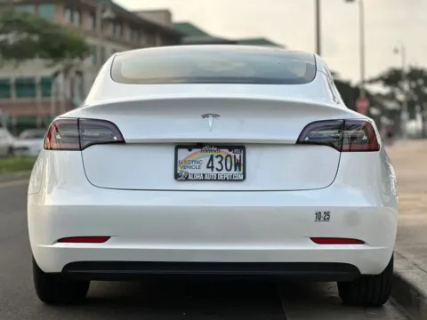 More photos of 2021 Tesla Model 3 Standard Range Plus at Aloha Auto Depot LLC., HI