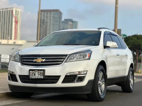 White 2017 Chevrolet Traverse 2LT for sale in Honolulu, HI
