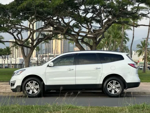Photos of 2017 Chevrolet Traverse 2LT for sale in Honolulu, HI at Aloha Auto Depot LLC.