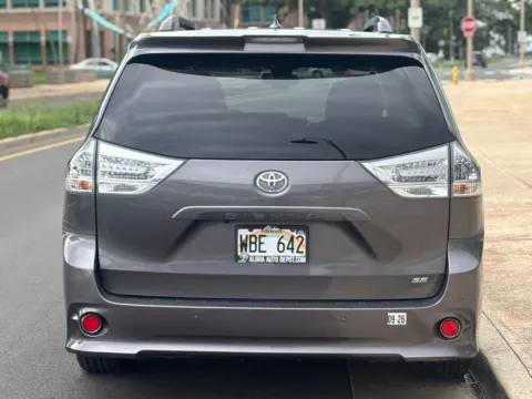 More photos of 2020 Toyota Sienna SE Premium at Aloha Auto Depot LLC., HI