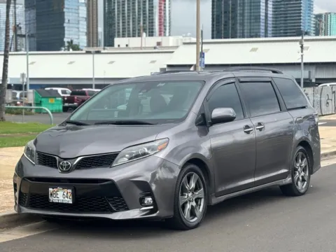 Gray 2020 Toyota Sienna SE Premium for sale in Honolulu, HI