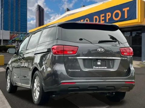 Another view of 2021 Kia Sedona LX for sale in Honolulu, HI at Aloha Auto Depot LLC.