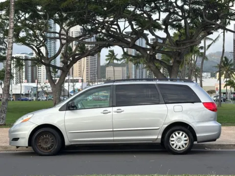Photos of 2010 Toyota Sienna LE for sale in Honolulu, HI at Aloha Auto Depot LLC.
