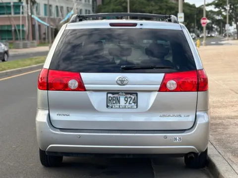 More photos of 2010 Toyota Sienna LE at Aloha Auto Depot LLC., HI