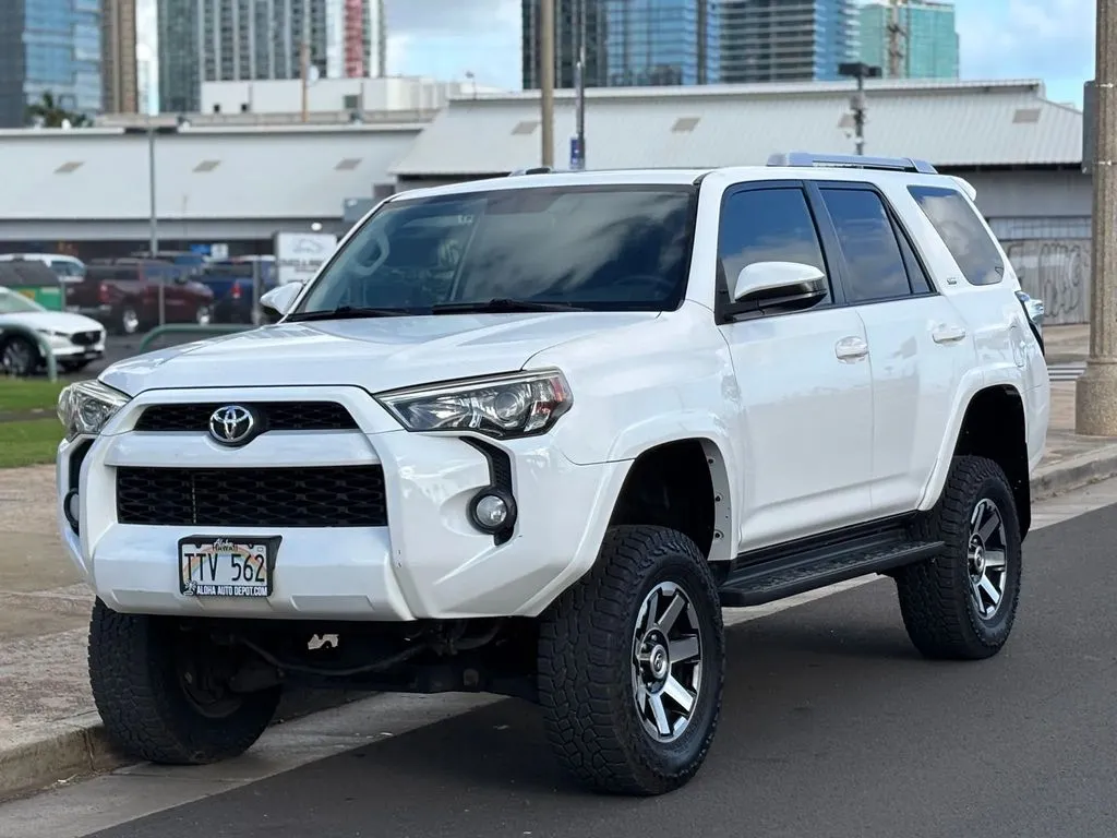 White 2018 Toyota 4Runner SR5 for sale in Honolulu, HI