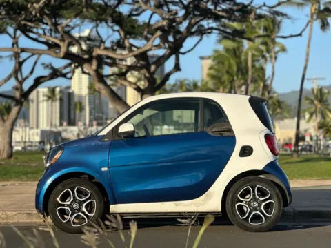 Photos of 2017 smart Fortwo Passion for sale in Honolulu, HI at Aloha Auto Depot LLC.