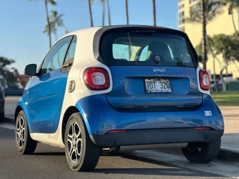 Another view of 2017 smart Fortwo Passion for sale in Honolulu, HI at Aloha Auto Depot LLC.