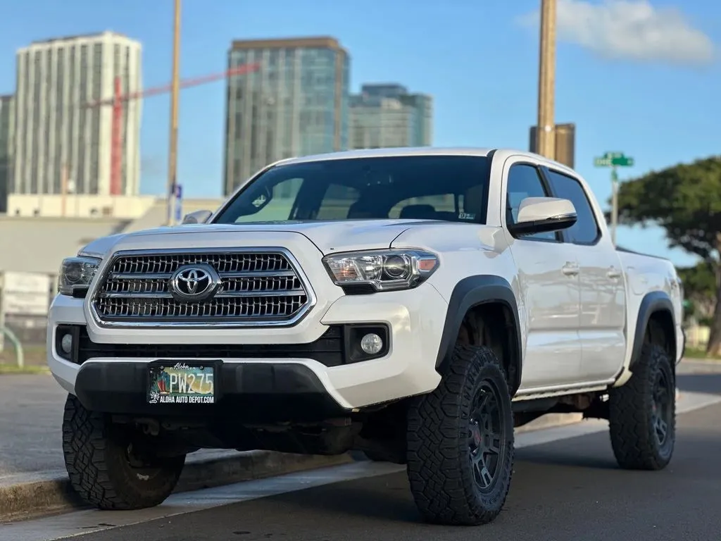 White 2016 Toyota Tacoma TRD Off-Road for sale in Honolulu, HI