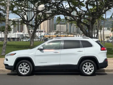 Photos of 2014 Jeep Cherokee Latitude for sale in Honolulu, HI at Aloha Auto Depot LLC.
