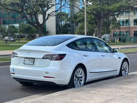 More photos of 2021 Tesla Model 3 Standard Range Plus at Aloha Auto Depot LLC., HI