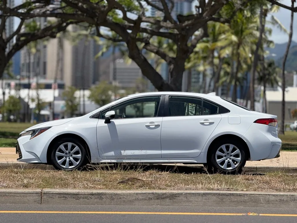 Gray 2023 Toyota Corolla LE for sale in Honolulu, HI