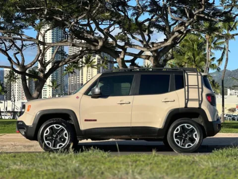 Photos of 2016 Jeep Renegade Trailhawk for sale in Honolulu, HI at Aloha Auto Depot LLC.