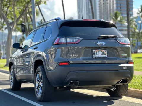Another view of 2019 Jeep Cherokee Latitude Plus for sale in Honolulu, HI at Aloha Auto Depot LLC.