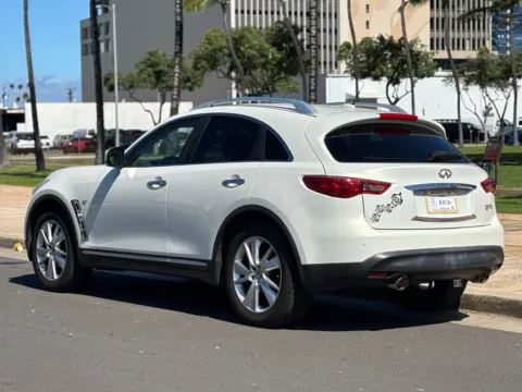 Another view of 2015 INFINITI QX70 for sale in Honolulu, HI at Aloha Auto Depot LLC.
