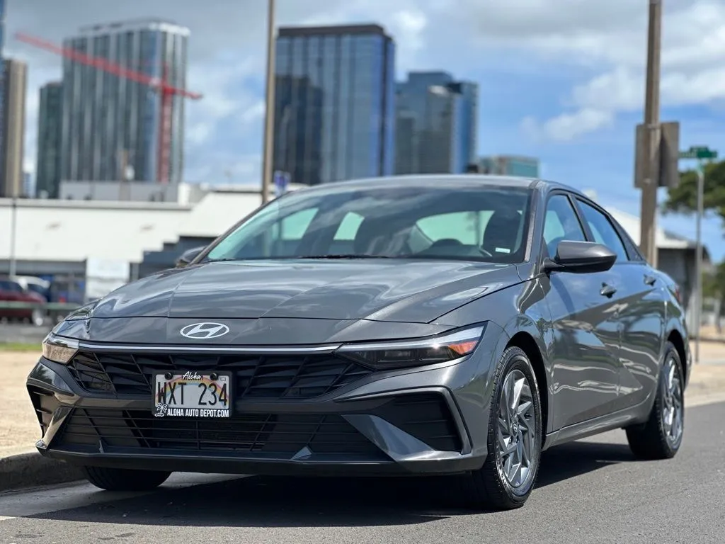 Gray 2024 Hyundai Elantra SEL for sale in Honolulu, HI