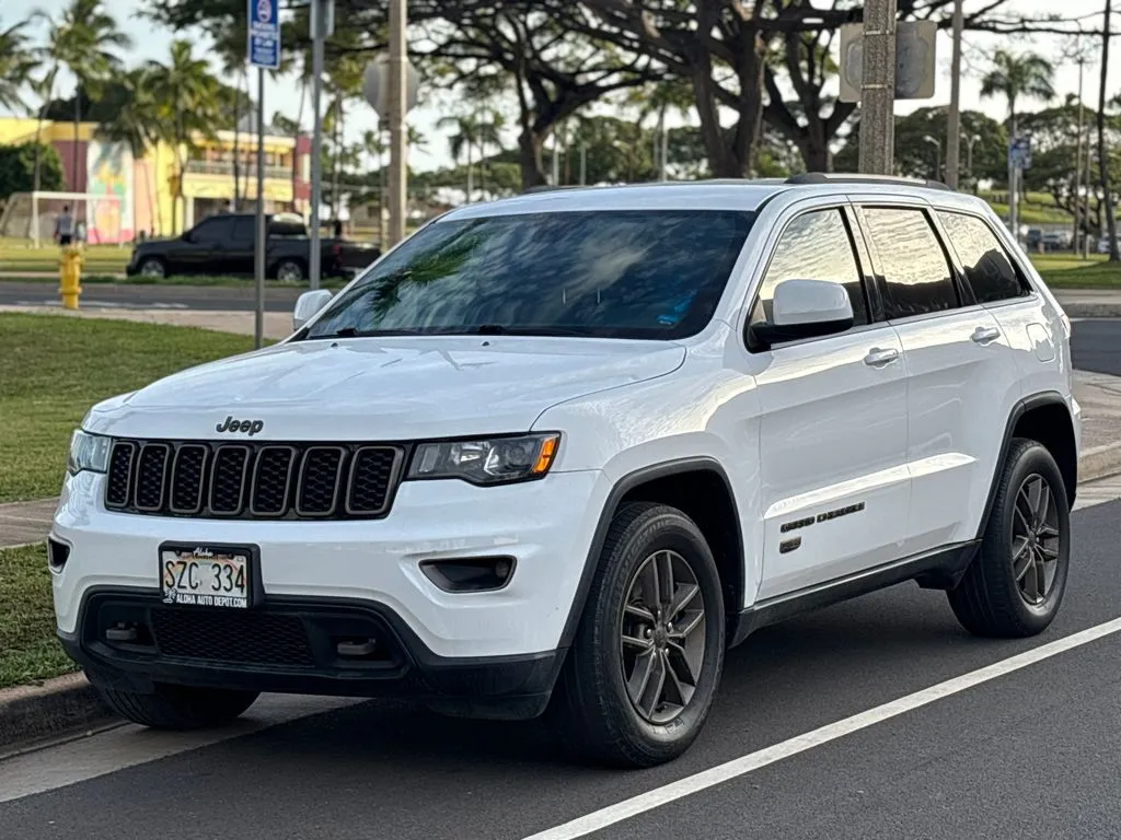 White 2016 Jeep Grand Cherokee 75th Anniversary Edition for sale in Honolulu, HI