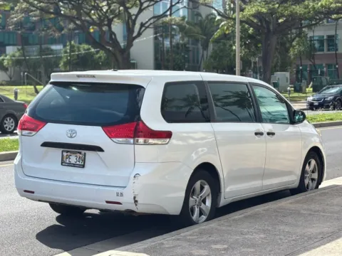 More photos of 2013 Toyota Sienna L at Aloha Auto Depot LLC., HI