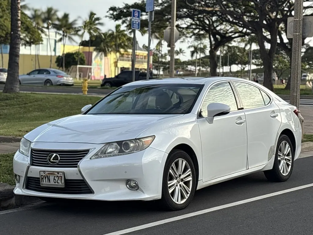 White 2013 Lexus ES 350 for sale in Honolulu, HI