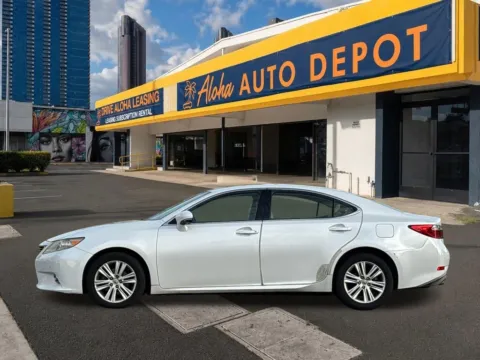 Photos of 2013 Lexus ES 350 for sale in Honolulu, HI at Aloha Auto Depot LLC.