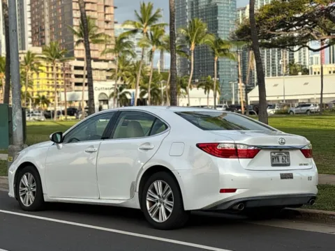 Another view of 2013 Lexus ES 350 for sale in Honolulu, HI at Aloha Auto Depot LLC.