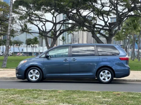 Photos of 2015 Toyota Sienna LE for sale in Honolulu, HI at Aloha Auto Depot LLC.